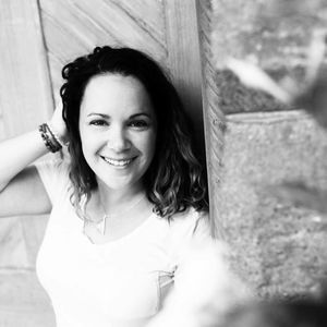 Meet your Posher, Simi